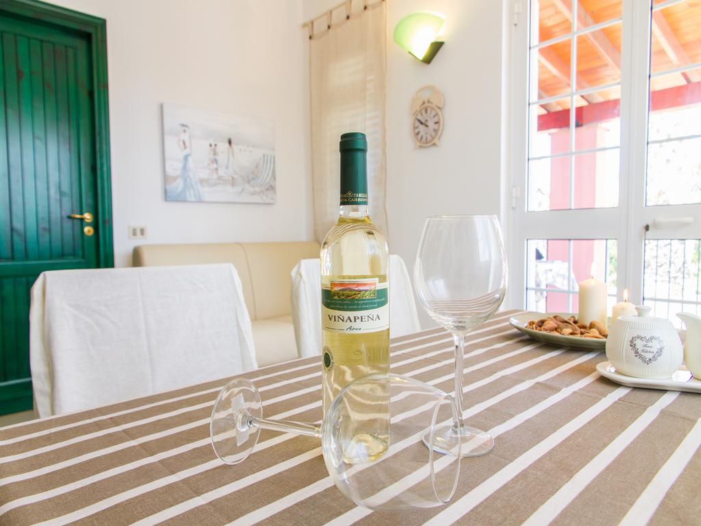 Gelso Bianco Apartments Campofelice Di Roccella Eksteriør bilde